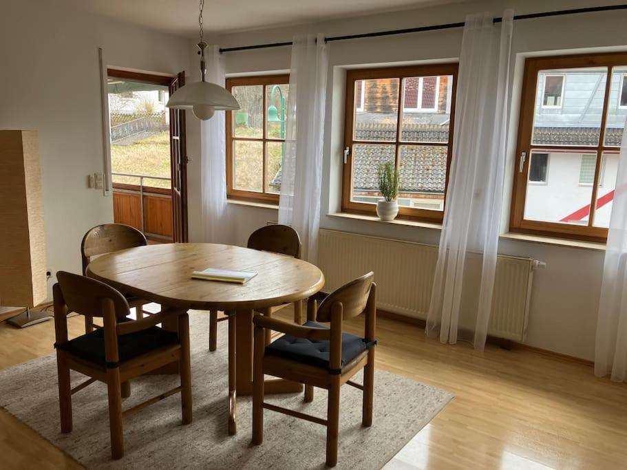 באלינגן Grosszuegige, Helle 3,5 Zimmer Wohnung מראה חיצוני תמונה