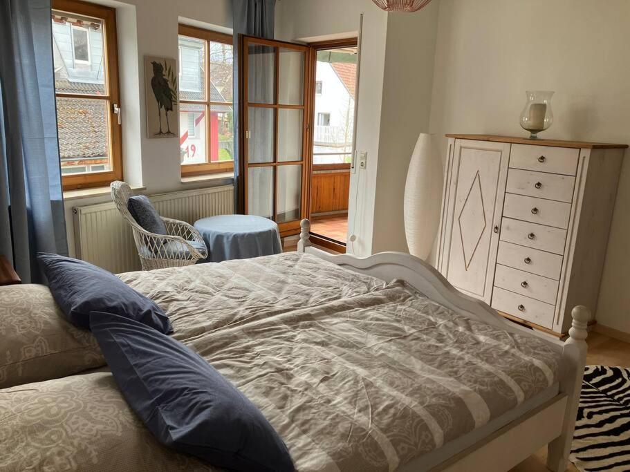 באלינגן Grosszuegige, Helle 3,5 Zimmer Wohnung מראה חיצוני תמונה